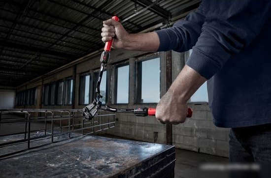 Болторез Milwaukee 4932464850