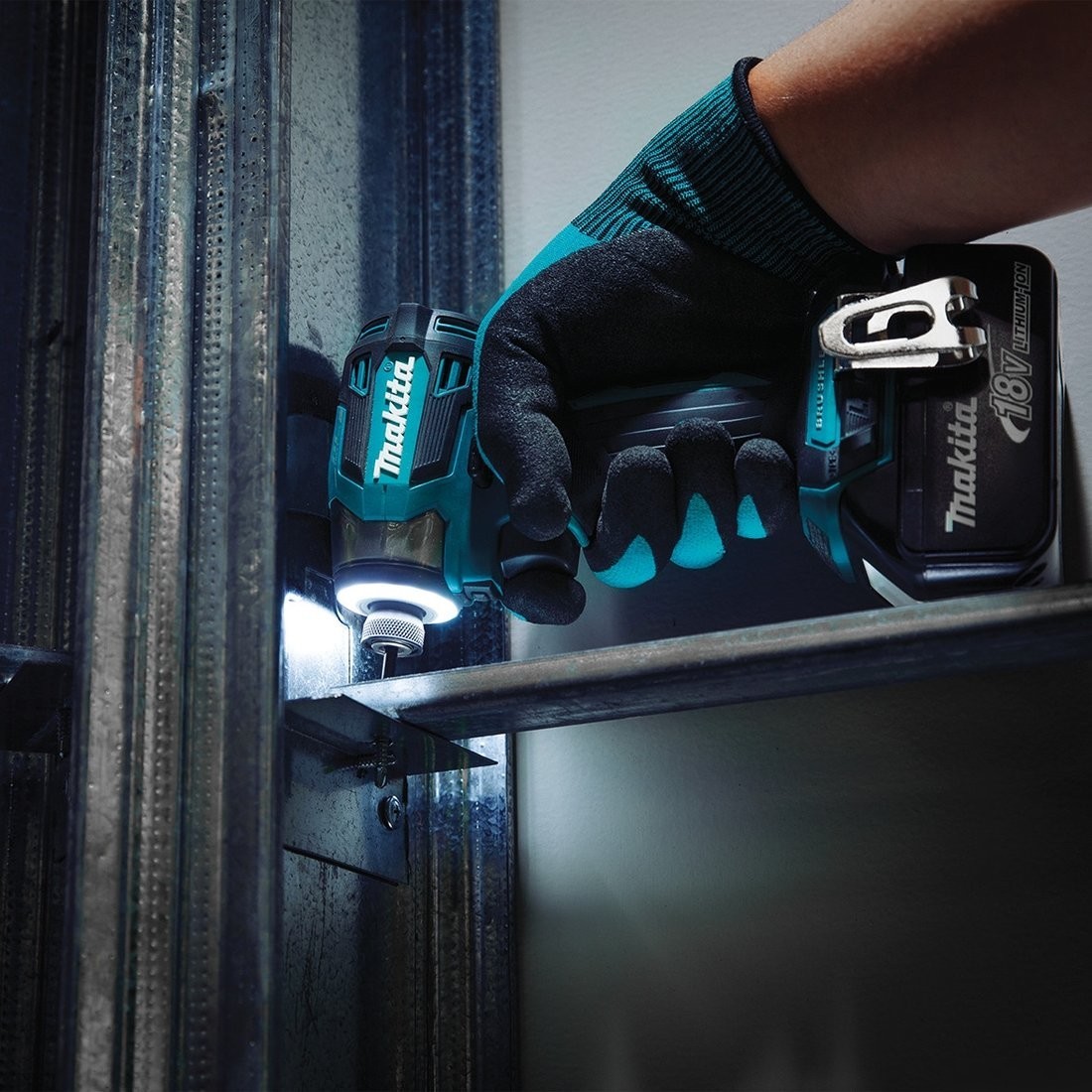 Винтоверт Makita DTD173Z (без АКБ)