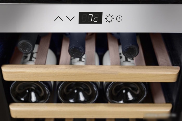 Винный шкаф CASO WineComfort 38