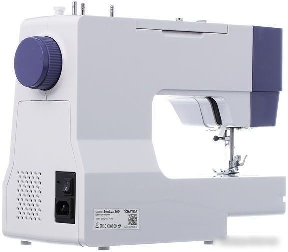 Электромеханическая швейная машина Chayka SewLux 300