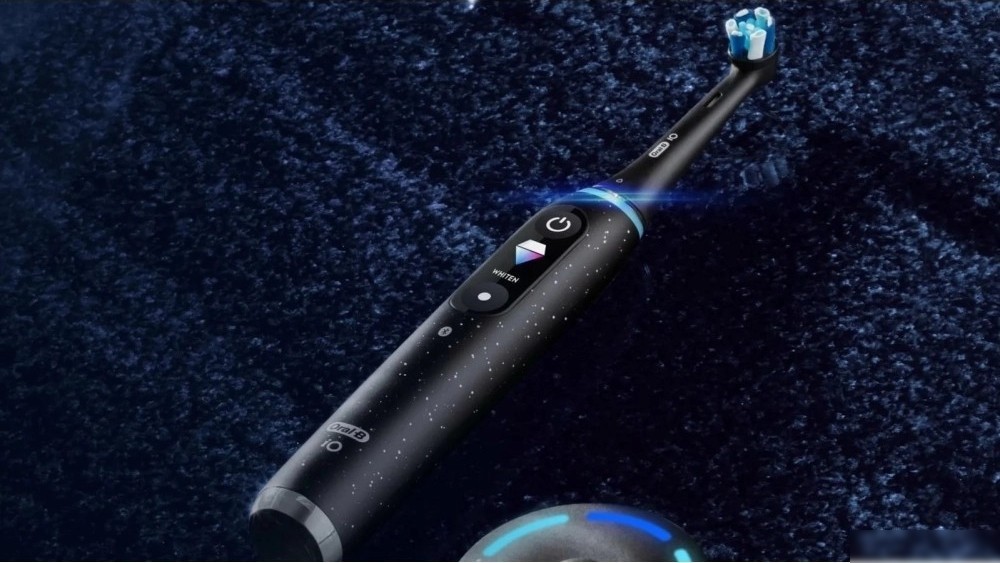 Электрическая зубная щетка Oral-B iO 10 Series 10 Cosmic Black (черный)
