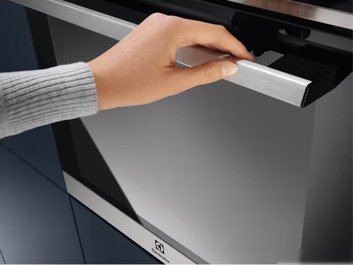Электрический духовой шкаф Electrolux SteamBake 600 EOD5F71X