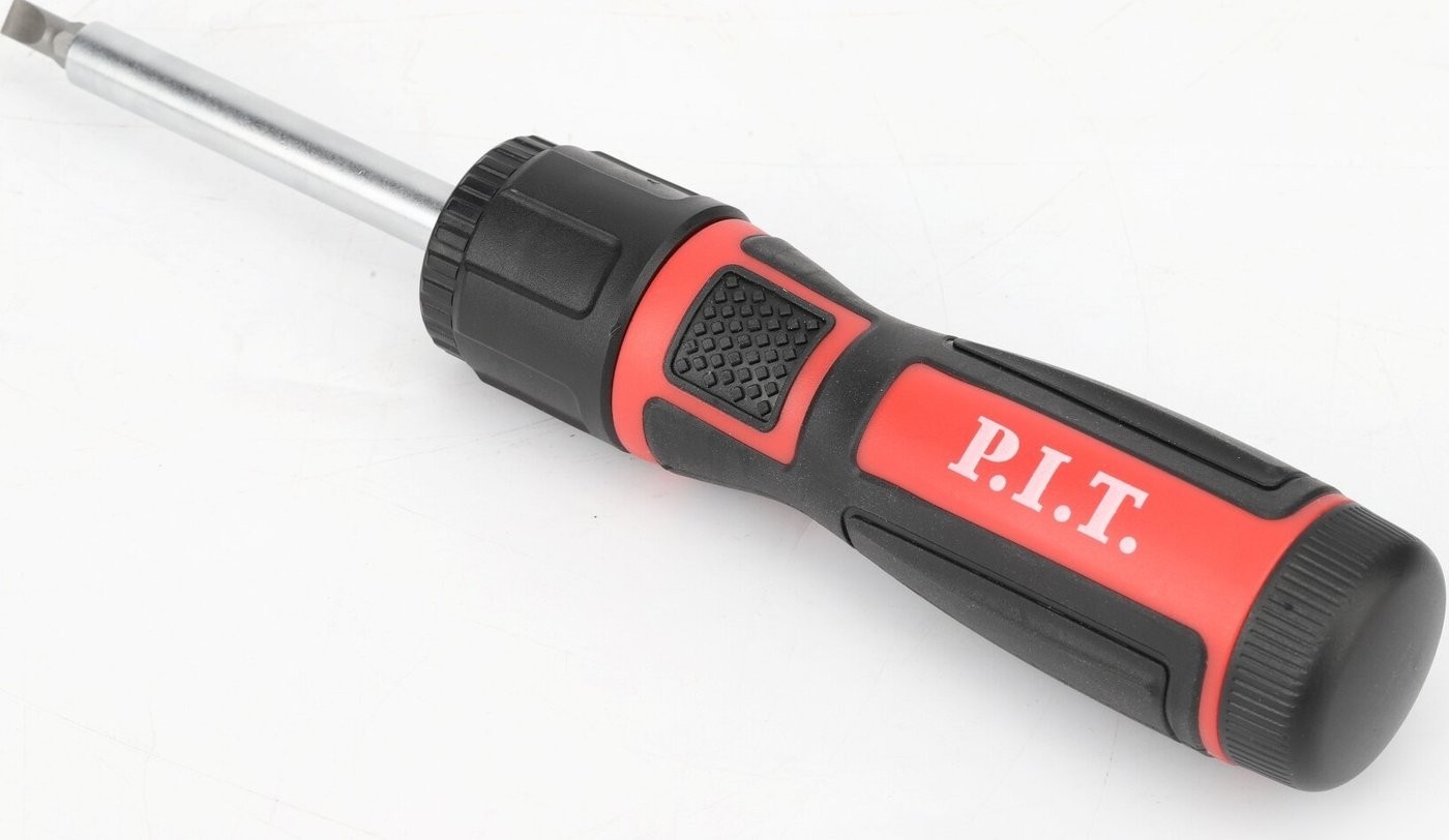 Набор отвертка с битами P.I.T. Advance HSDR04-0012B (13 предметов)