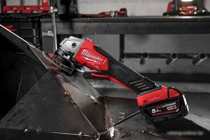 Угловая шлифмашина Milwaukee M18 ONEFSAG125XPDB-0 Fuel One Key 4933478434 (без АКБ)