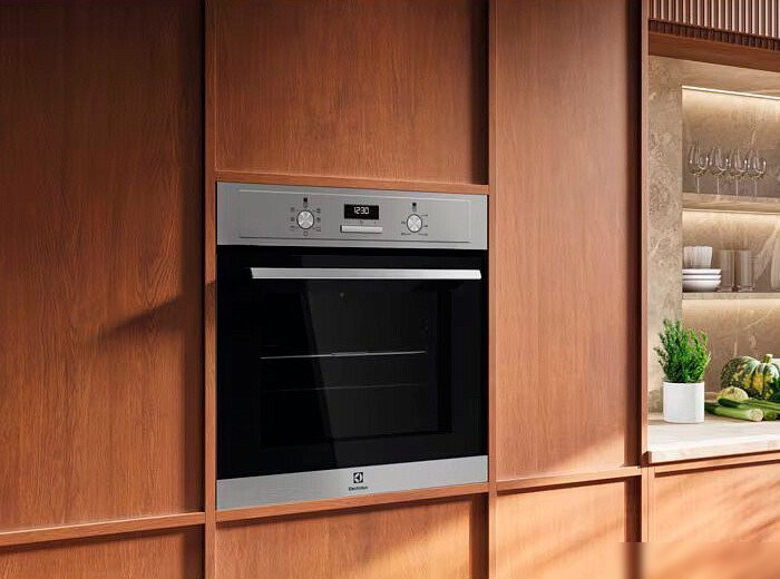 Электрический духовой шкаф Electrolux EOH3H40BX