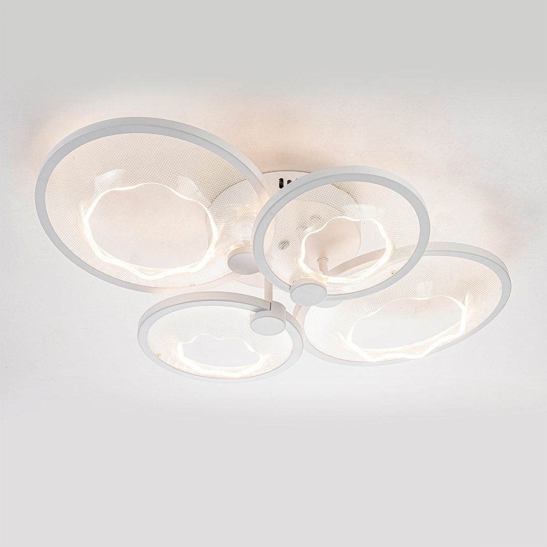 Люстра средней высоты Escada 10261/4LED (белый)