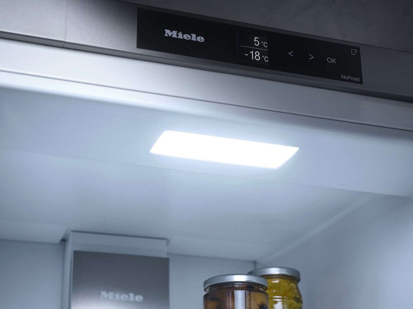 Холодильник Miele KFN 7734 C