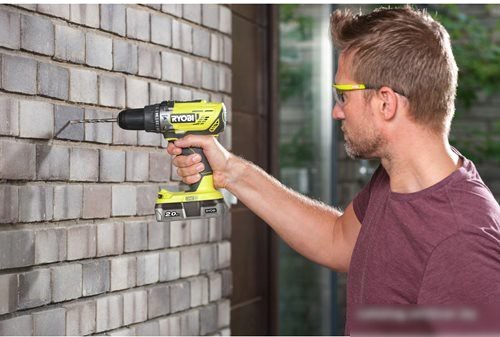 Ударная дрель-шуруповерт Ryobi R18PD3-242S 5133003820 (с 2-мя АКБ 4 Ah + 2 Ah, сумка)