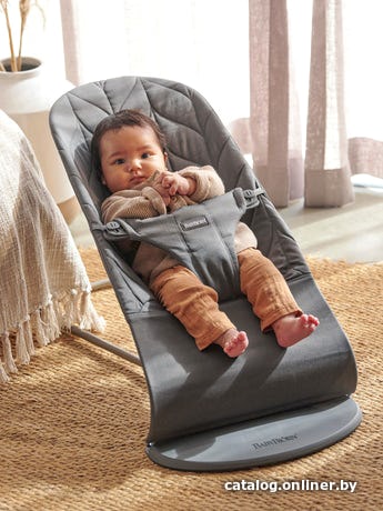 Шезлонг BabyBjorn Bliss Cotton Petal Quilt (антрацит)