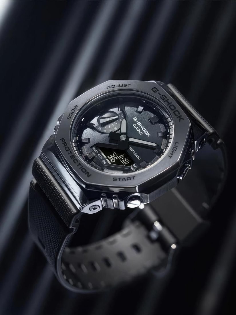 Наручные часы Casio G-Shock GM-2100BB-1A