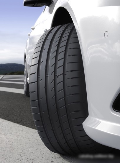 Автомобильные шины Goodyear Eagle F1 Asymmetric 2 245/40R20 99Y (run-flat)