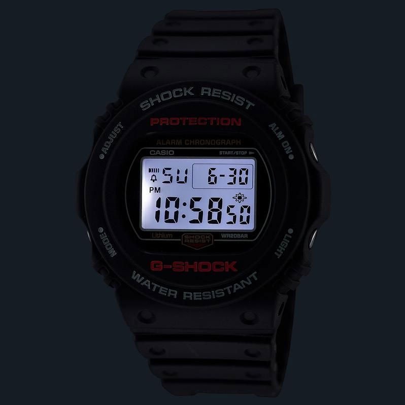 Наручные часы Casio DW-5750UE-1E