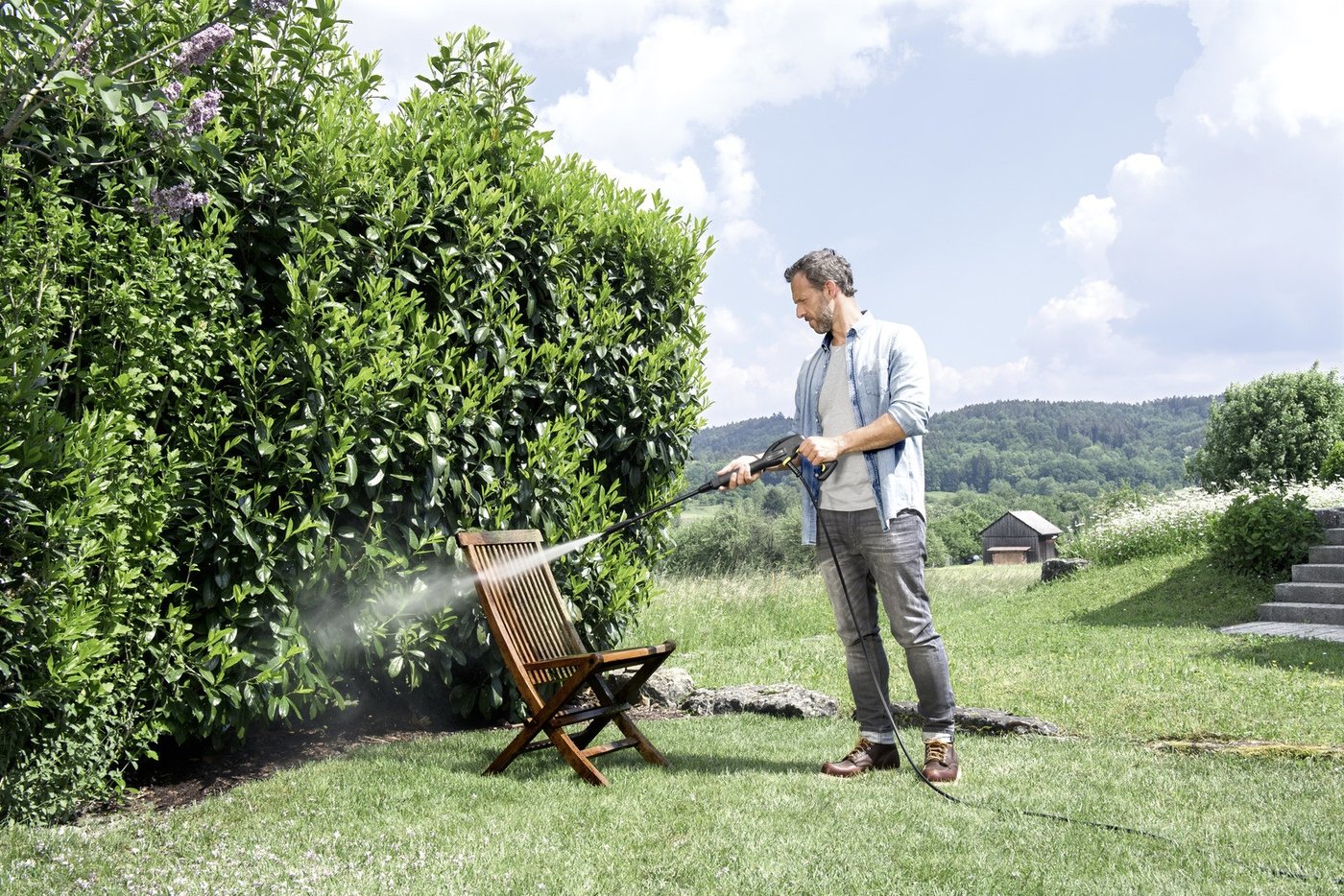 Мойка высокого давления Karcher K2 Universal Edition OJ 1.673-003.0