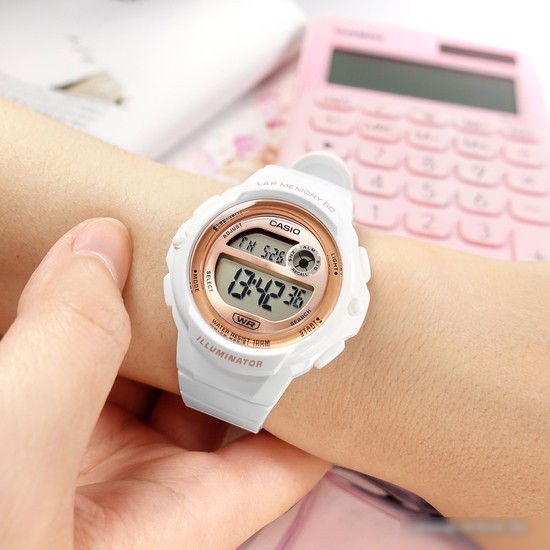 Наручные часы Casio LWS-1200H-7A2