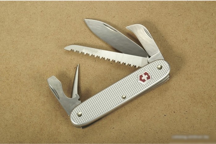 Мультитул Victorinox Pioneer 0.8150.26