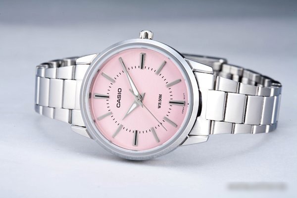 Наручные часы Casio LTP-1303D-4A