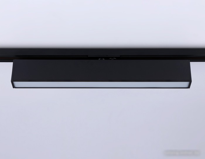 Трековый светильник Ambrella GL6777 BK (черный)
