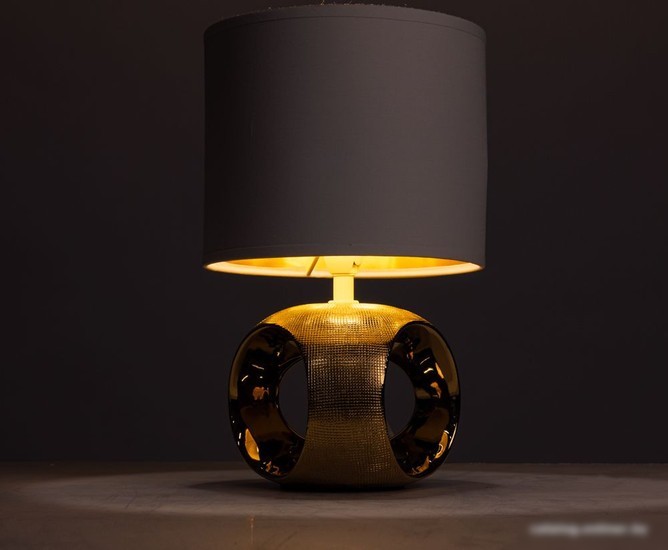 Настольная лампа Arte Lamp Zaurak A5035LT-1GO