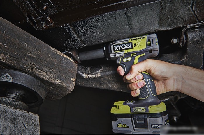 Ударный гайковерт Ryobi R18IW7-0 5133004220 (без АКБ)