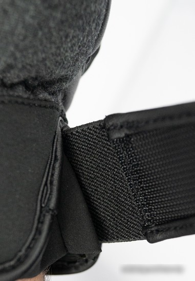 Варежки Reusch Laura R-Tex Xt 6131550-7711 (р-р 6.5, mitten black/grey alpine melange)