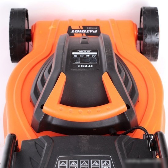 Колёсная газонокосилка Patriot PT 1132 E (512309222)