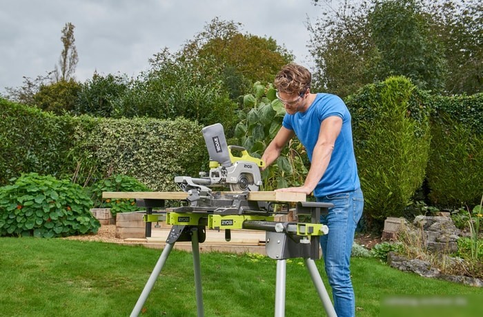 Торцовочная пила Ryobi R18MS216-0 (без АКБ)