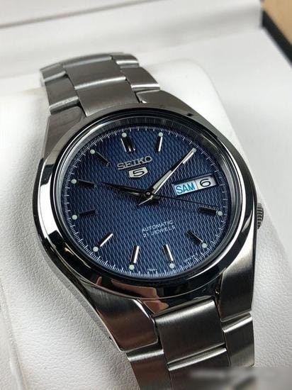 Наручные часы Seiko SNK603K1