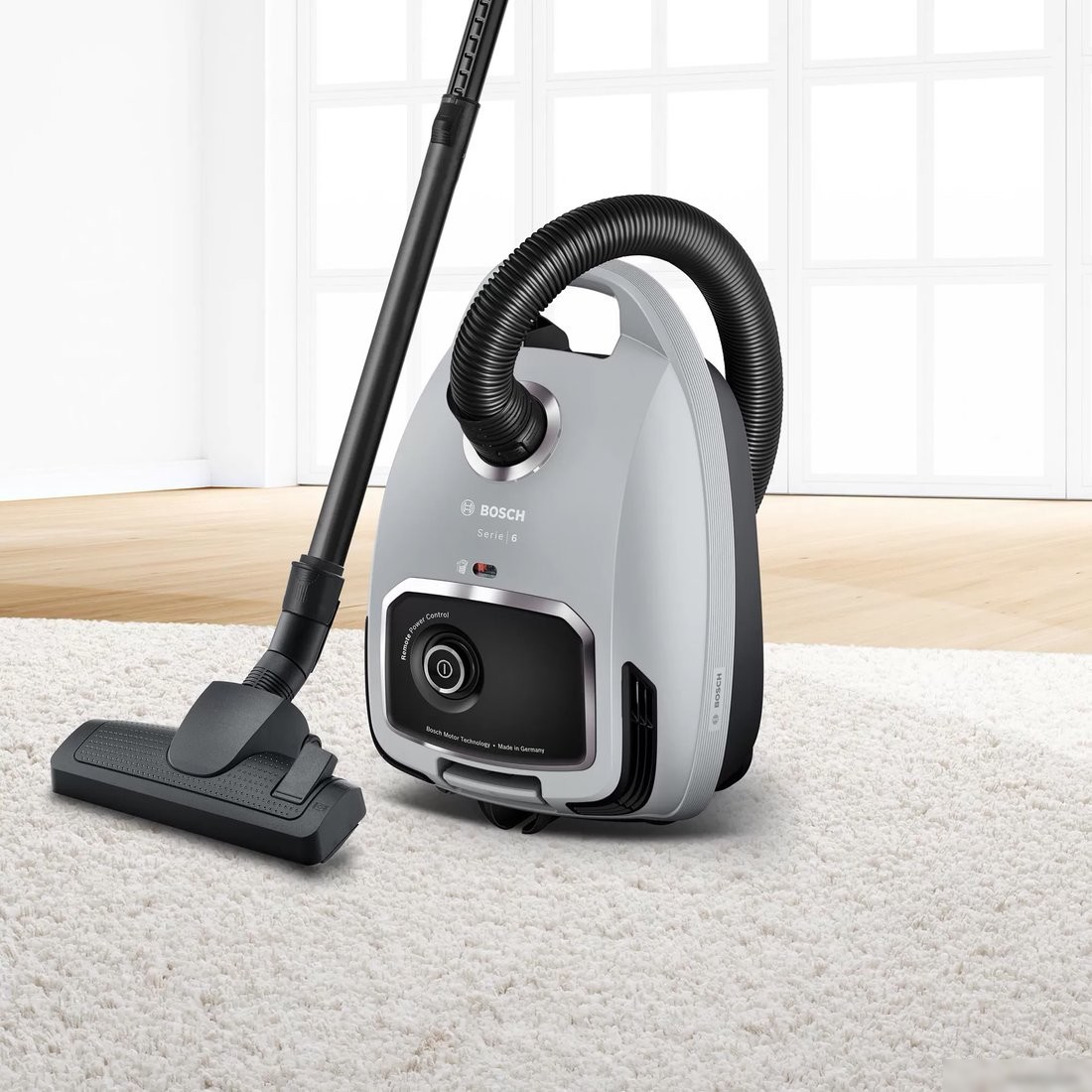 Пылесос Bosch BGB6X330