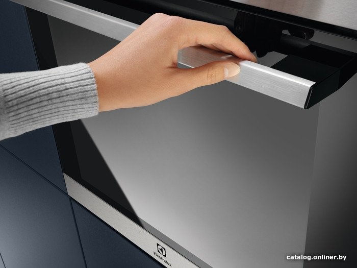 Электрический духовой шкаф Electrolux SurroundCook FLEX 600 EOF3H50X