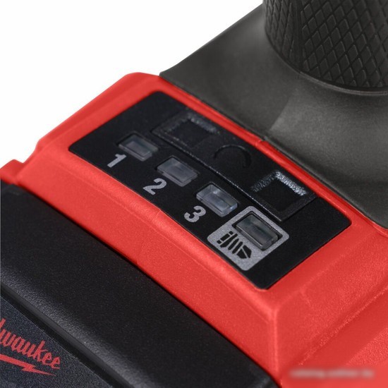 Винтоверт Milwaukee M18 FUEL M18FID3-0X 4933479864 (без АКБ, кейс)