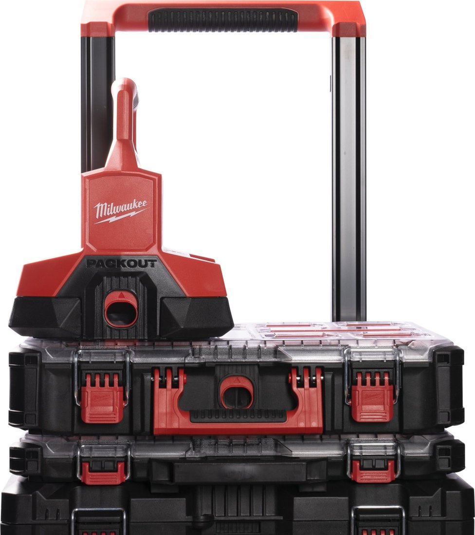 Зарядное устройство Milwaukee M18 PC6 4932480162 (18В)