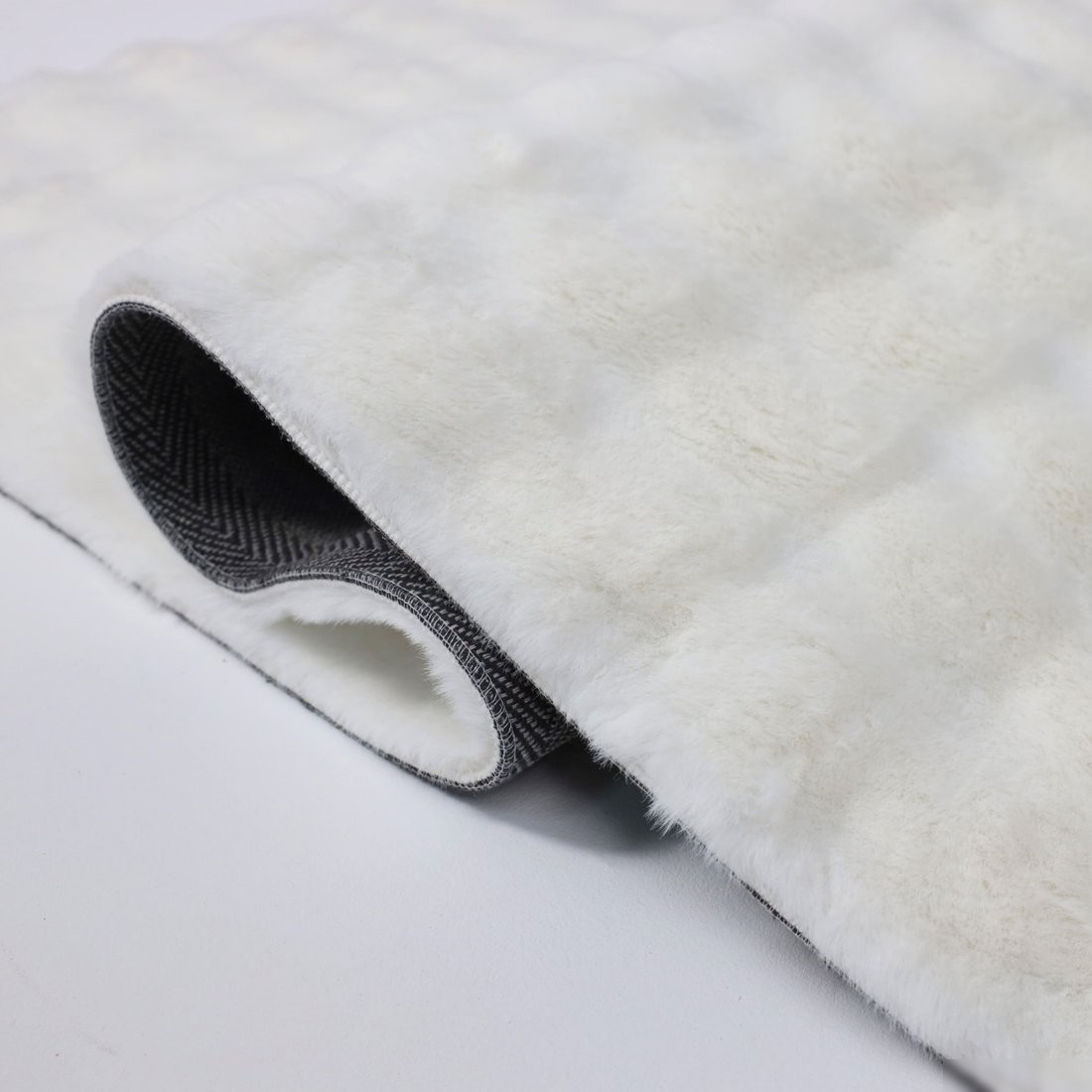 Ковер для жилой комнаты AksHome Buble Faux Fur (60x110, белый)