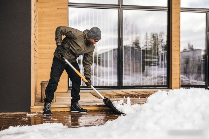 Лопата для уборки снега Fiskars X-Series 1057178
