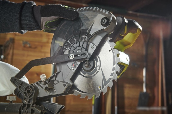 Торцовочная пила Ryobi RMS18190-0 5133005502 (без АКБ)