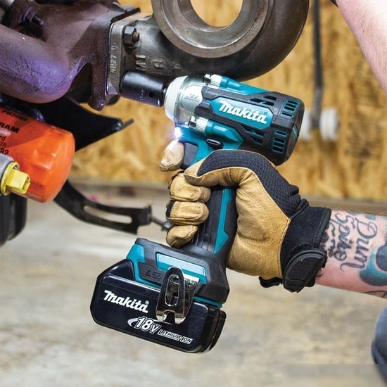 Гайковерт Makita DTW300Z (без АКБ)