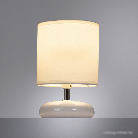 Настольная лампа Arte Lamp Hadar A3463LT-1WH