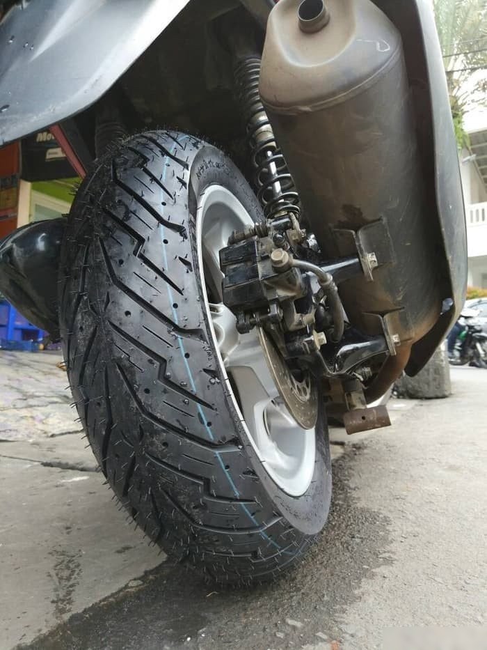 Шины для скутера/мопеда Pirelli Angel Scooter 110/70R11 45L TL