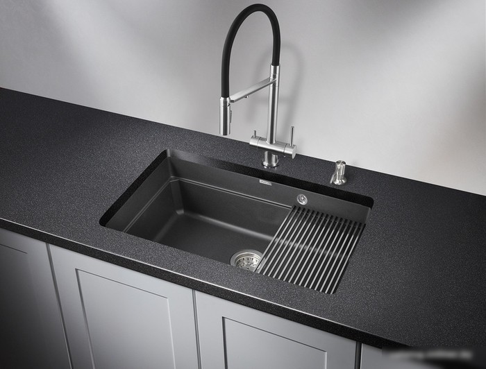 Кухонная мойка Granula KS-7303 (черный)