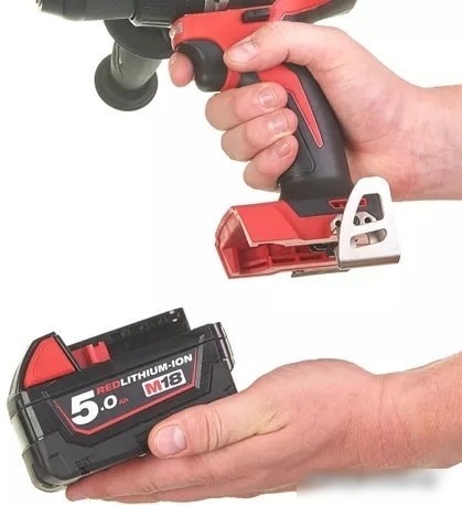 Дрель-шуруповерт Milwaukee M18 BLDD2-502X 4933464515 (с 2-мя АКБ, кейс)