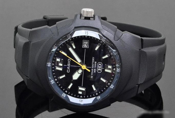 Наручные часы Casio MW-600F-1A