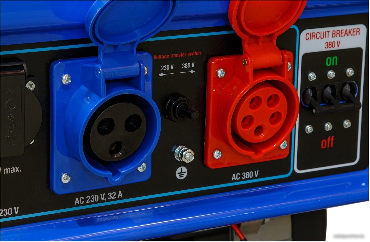 Бензиновый генератор ECO PE-9001E3FP