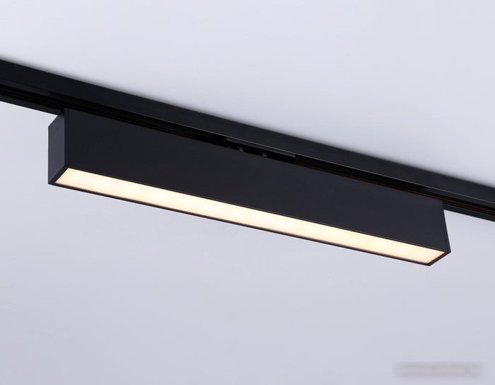 Трековый светильник Ambrella GL6777 BK (черный)
