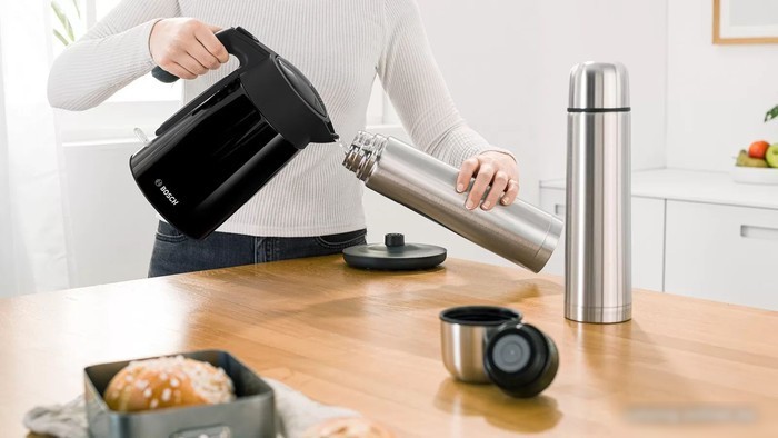 Электрический чайник Bosch TWK7L463