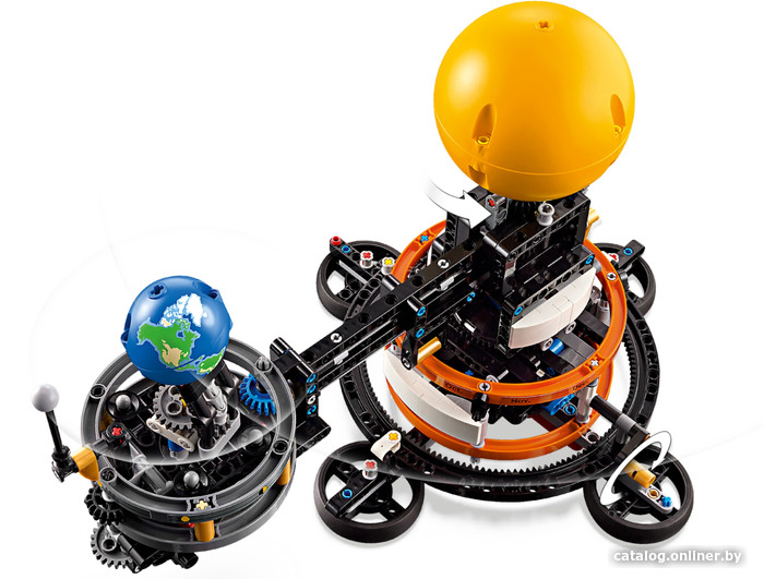 Конструктор LEGO Technic 42179 Планета Земля и Луна на орбите