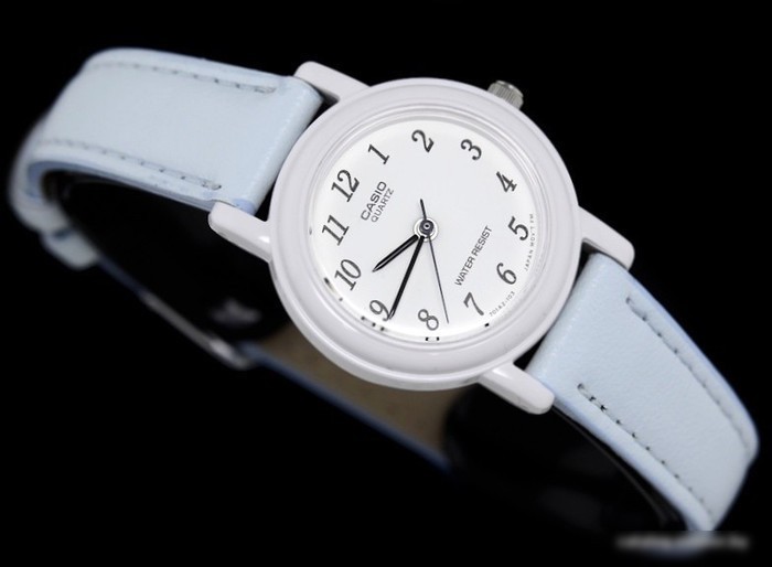 Наручные часы Casio LQ-139L-2B