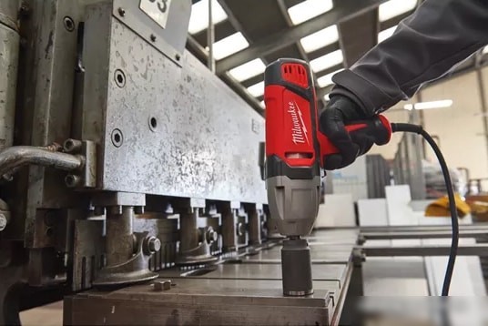 Ударный гайковерт Milwaukee IPWE 520 R 4933451525