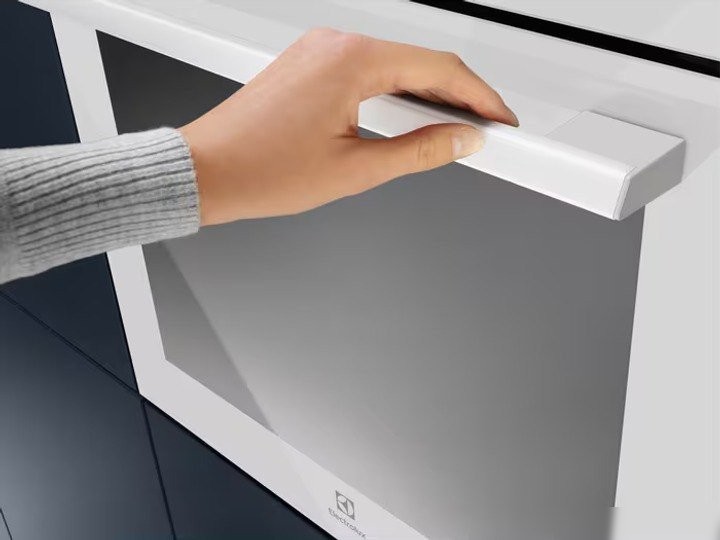 Электрический духовой шкаф Electrolux EOF5F50BV