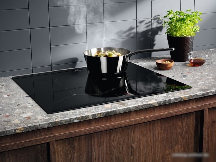 Варочная панель Electrolux EIS62443