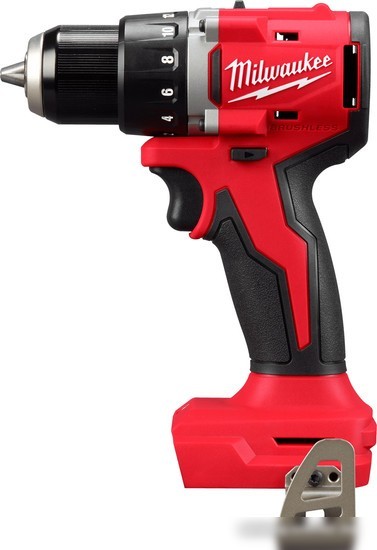 Дрель-шуруповерт Milwaukee M18 M18BLDDRC-402C 4933492834 (с 2-мя АКБ 4 Ач, кейс)