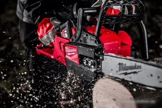 Аккумуляторная пила Milwaukee M18 FCHSC-0 (без АКБ)